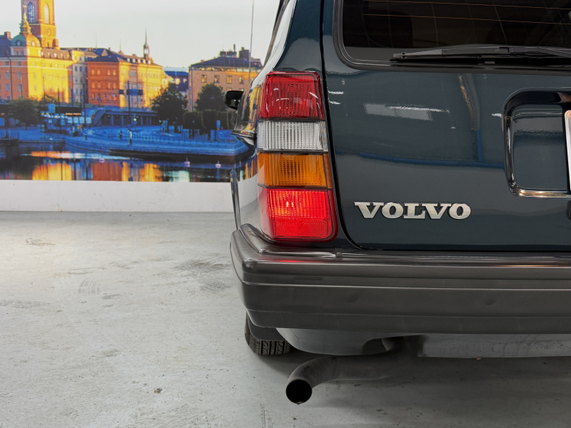 ボルボ 240 240エステート クラシック　コロナAW/ルーフレール/禁煙/JBLスピーカー 中古車