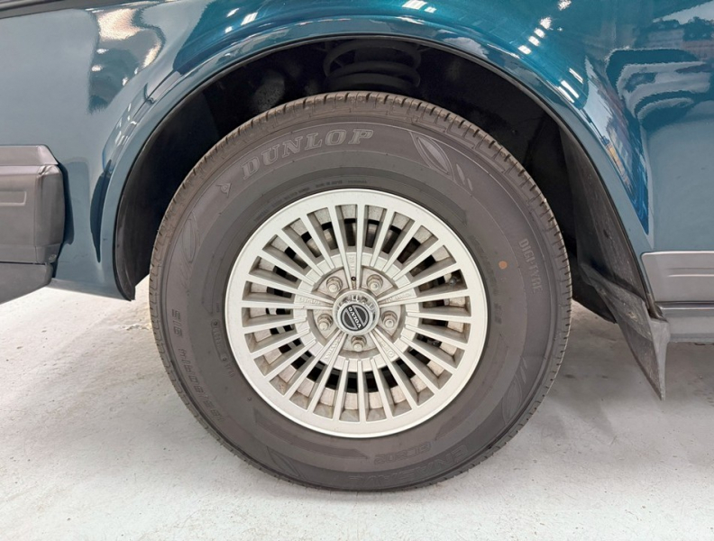 ボルボ 240 240エステート クラシック コロナAW/ルーフレール/禁煙/JBLスピーカー 中古車