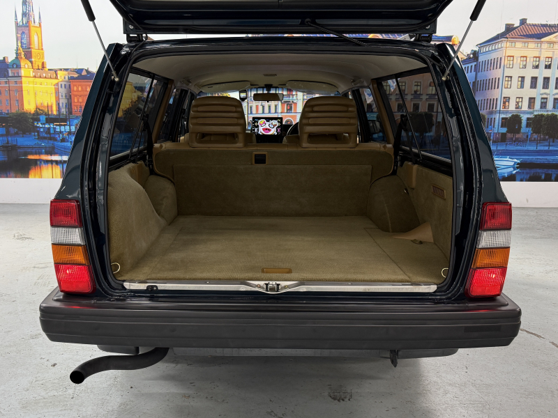 ボルボ 240 240エステート クラシック　コロナAW/ルーフレール/禁煙/JBLスピーカー 中古車