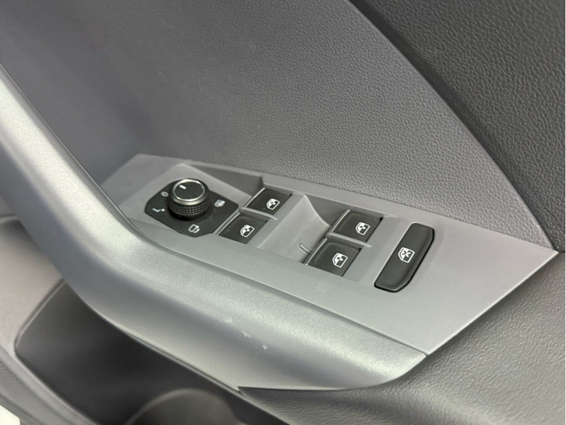 フォルクスワーゲン T-Cross TSIアクティブ　ルーフレール/禁煙/AW/ACC/シートヒーター 中古車