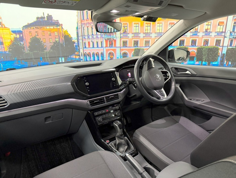 フォルクスワーゲン T-Cross TSIアクティブ　ルーフレール/禁煙/AW/ACC/シートヒーター 中古車