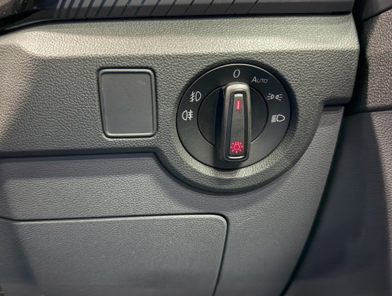 フォルクスワーゲン T-Cross TSIアクティブ　ルーフレール/禁煙/AW/ACC/シートヒーター 中古車