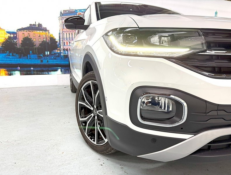 フォルクスワーゲン T-Cross TSIアクティブ　ルーフレール/禁煙/AW/ACC/シートヒーター 中古車