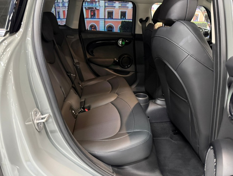 MINI(ミニ) ミニ クーパー5ドアDCT　ピカデリーED/半革 中古車