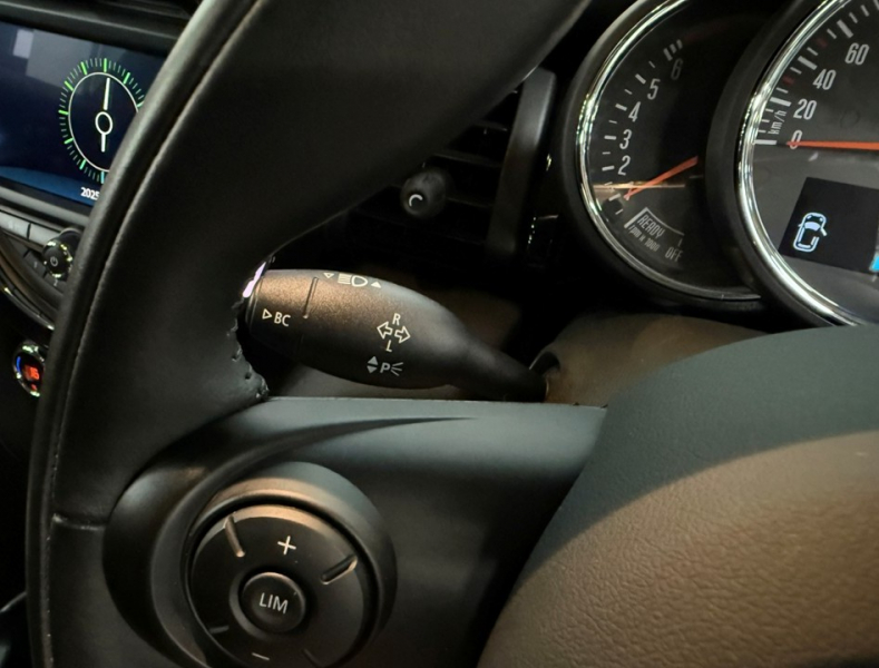 MINI(ミニ) ミニ クーパー5ドアDCT　ピカデリーED/半革 中古車