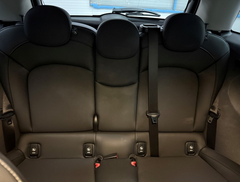 MINI(ミニ) ミニ クーパー5ドアDCT　ピカデリーED/半革 中古車