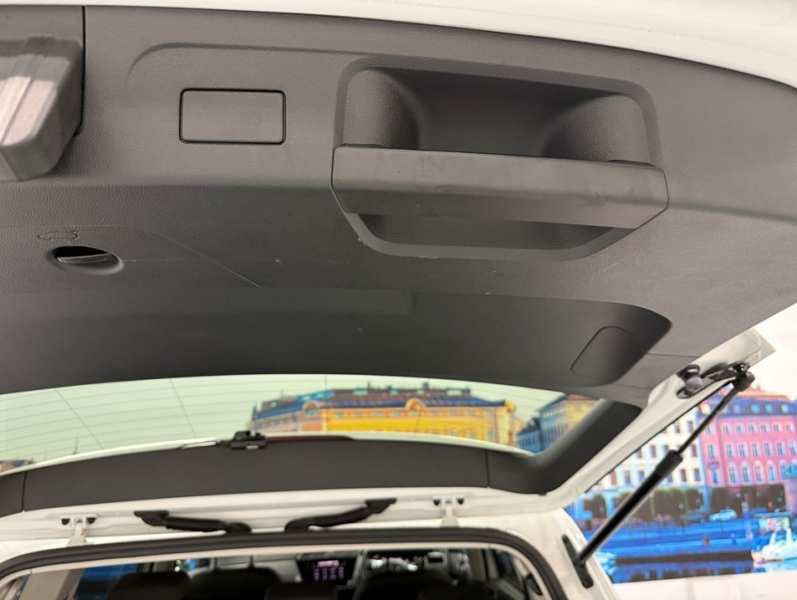 フォルクスワーゲン ゴルフトゥーラン TSIコンフォートライン　LED/ACC/純正ナビ/ETC/バックカメラ/クルコン/ワンオーナー 中古車