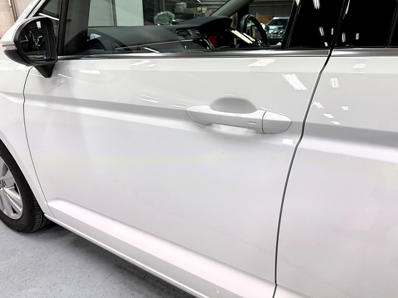 フォルクスワーゲン ゴルフトゥーラン TSIコンフォートライン　LED/ACC/純正ナビ/ETC/バックカメラ/クルコン/ワンオーナー 中古車