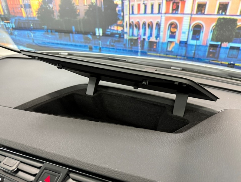 フォルクスワーゲン ゴルフトゥーラン TSIコンフォートライン　LED/ACC/純正ナビ/ETC/バックカメラ/クルコン/ワンオーナー 中古車