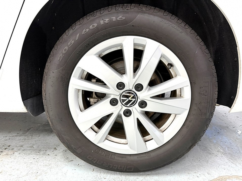 フォルクスワーゲン ゴルフトゥーラン TSIコンフォートライン　LED/ACC/純正ナビ/ETC/バックカメラ/クルコン/ワンオーナー 中古車