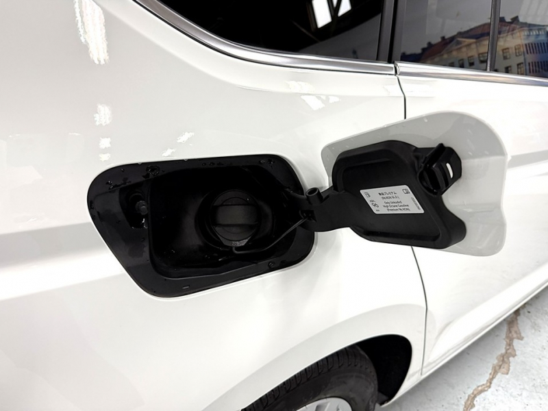 フォルクスワーゲン ゴルフトゥーラン TSIコンフォートライン　LED/ACC/純正ナビ/ETC/バックカメラ/クルコン/ワンオーナー 中古車