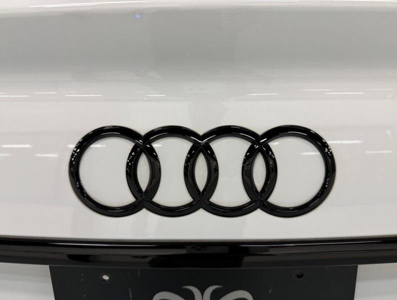 アウディ Q5 スポーツバック40TDIクワトロSライン 4WD　1オーナー/ブラックPKG/オプション19AW/ACC/レーンアシスト 中古車