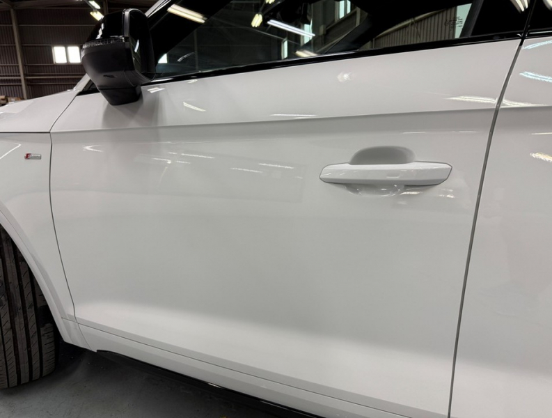 アウディ Q5 スポーツバック40TDIクワトロSライン 4WD　1オーナー/ブラックPKG/オプション19AW/ACC/レーンアシスト 中古車