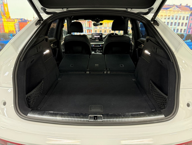 アウディ Q5 スポーツバック40TDIクワトロSライン 4WD　1オーナー/ブラックPKG/オプション19AW/ACC/レーンアシスト 中古車