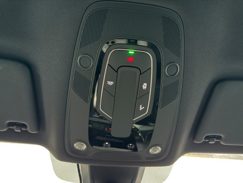 アウディ Q5 スポーツバック40TDIクワトロSライン 4WD　1オーナー/ブラックPKG/オプション19AW/ACC/レーンアシスト 中古車