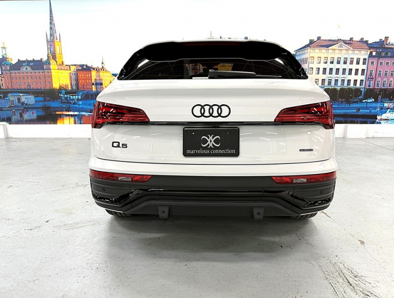 アウディ Q5 スポーツバック40TDIクワトロSライン 4WD　1オーナー/ブラックPKG/オプション19AW/ACC/レーンアシスト 中古車