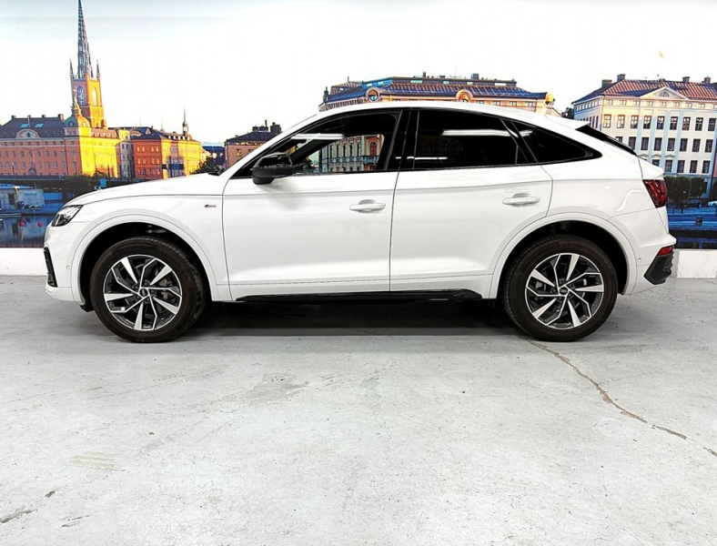 アウディ Q5 スポーツバック40TDIクワトロSライン 4WD　1オーナー/ブラックPKG/オプション19AW/ACC/レーンアシスト 中古車