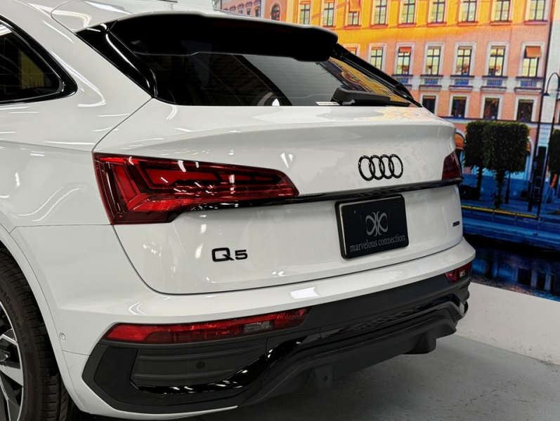 アウディ Q5 スポーツバック40TDIクワトロSライン 4WD　1オーナー/ブラックPKG/オプション19AW/ACC/レーンアシスト 中古車