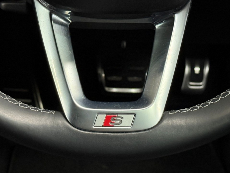 アウディ Q5 スポーツバック40TDIクワトロSライン 4WD　1オーナー/ブラックPKG/オプション19AW/ACC/レーンアシスト 中古車