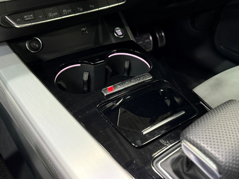 アウディ A5 スポーツバック ブラックスタイルプラス 限定車/ワンオーナー/マトリクスLED/ETC 純正AW/ワイヤレスチャージング 中古車