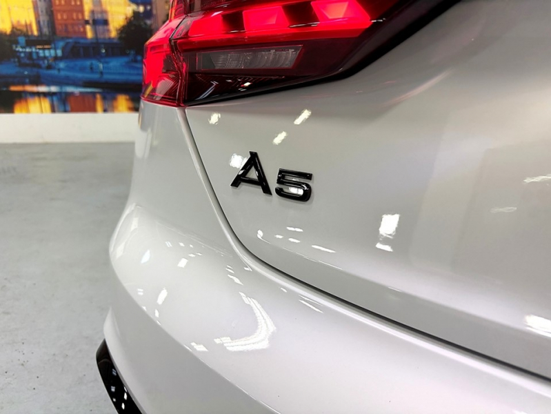 アウディ A5 スポーツバック ブラックスタイルプラス 限定車/ワンオーナー/マトリクスLED/ETC 純正AW/ワイヤレスチャージング 中古車