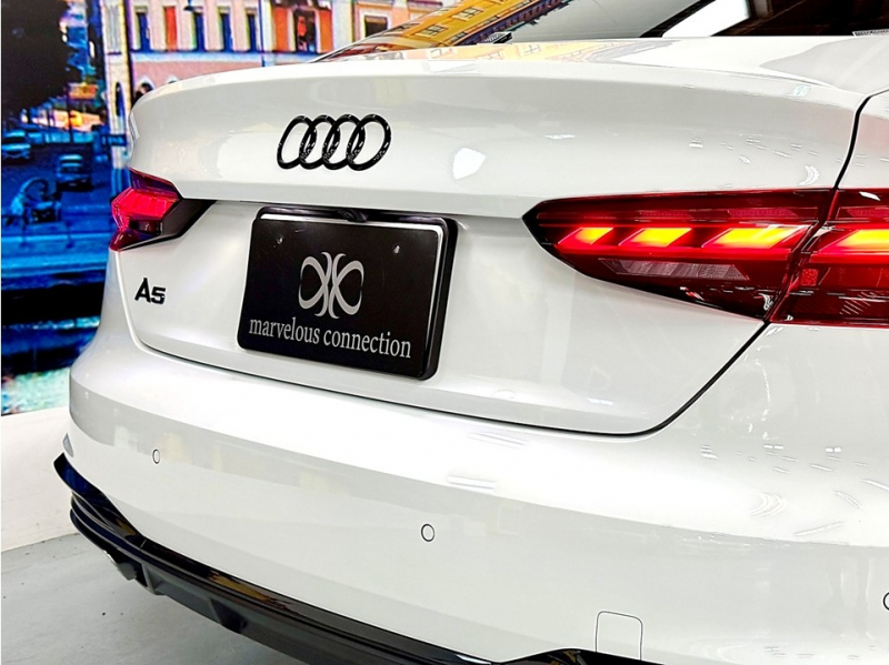 アウディ A5 スポーツバック ブラックスタイルプラス 限定車/ワンオーナー/マトリクスLED/ETC 純正AW/ワイヤレスチャージング 中古車