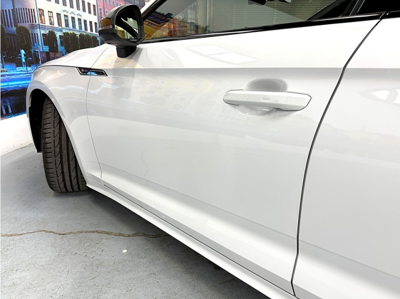 アウディ A5 スポーツバック ブラックスタイルプラス 限定車/ワンオーナー/マトリクスLED/ETC 純正AW/ワイヤレスチャージング 中古車