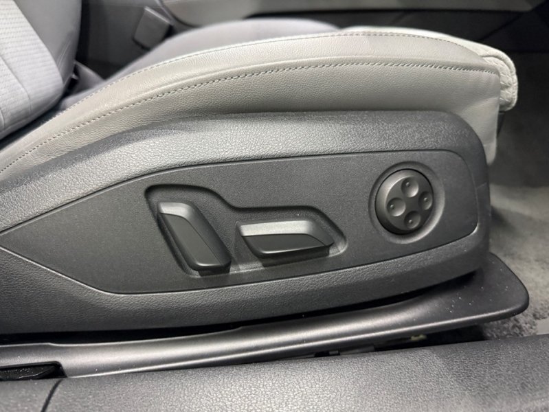 アウディ A5 スポーツバック ブラックスタイルプラス 限定車/ワンオーナー/マトリクスLED/ETC 純正AW/ワイヤレスチャージング 中古車