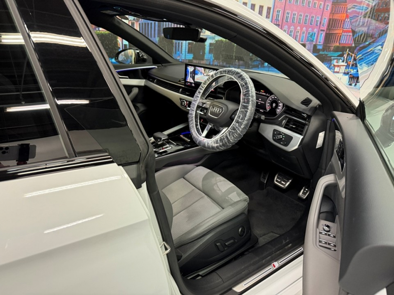 アウディ A5 スポーツバック ブラックスタイルプラス 限定車/ワンオーナー/マトリクスLED/ETC 純正AW/ワイヤレスチャージング 中古車
