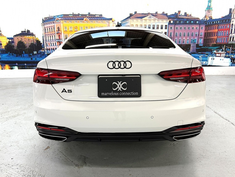 アウディ A5 スポーツバック ブラックスタイルプラス 限定車/ワンオーナー/マトリクスLED/ETC 純正AW/ワイヤレスチャージング 中古車