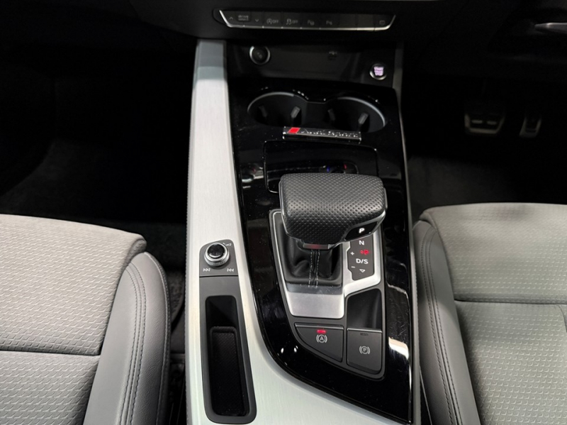 アウディ A5 スポーツバック ブラックスタイルプラス 限定車/ワンオーナー/マトリクスLED/ETC 純正AW/ワイヤレスチャージング 中古車