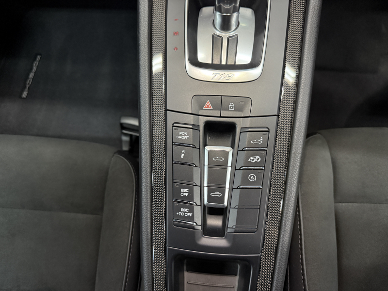 ポルシェ 718スパイダー PDK 中古車