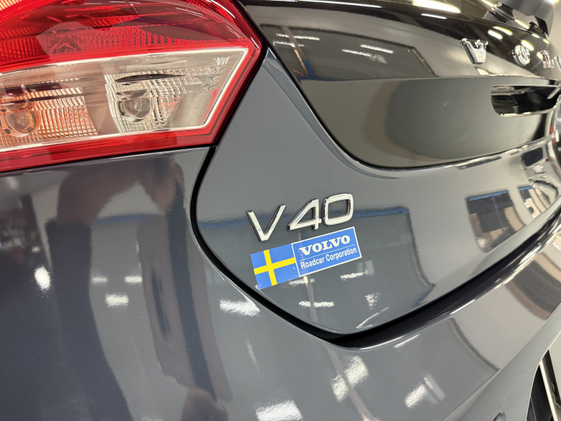 ボルボ V40 D4インスクリプション ディーゼルターボ 中古車