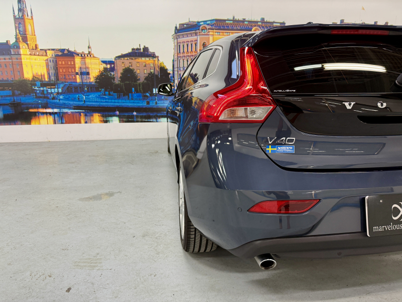 ボルボ V40 D4インスクリプション ディーゼルターボ 中古車