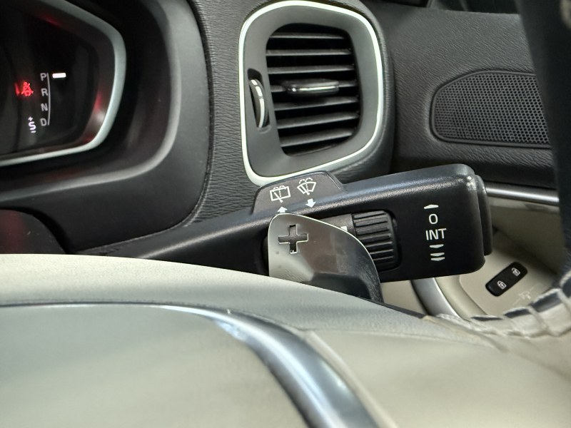 ボルボ V40 D4インスクリプション ディーゼルターボ 中古車