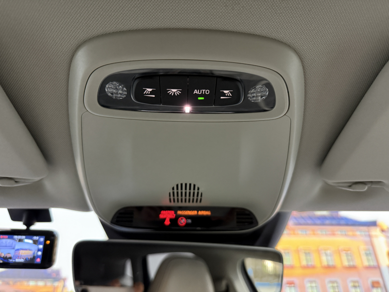 ボルボ V40 D4インスクリプション ディーゼルターボ 中古車