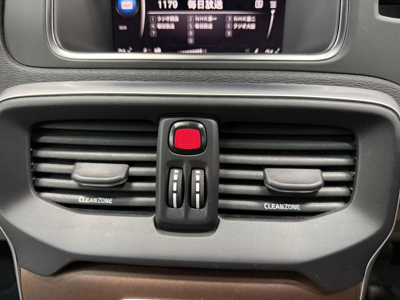 ボルボ V40 D4インスクリプション ディーゼルターボ 中古車