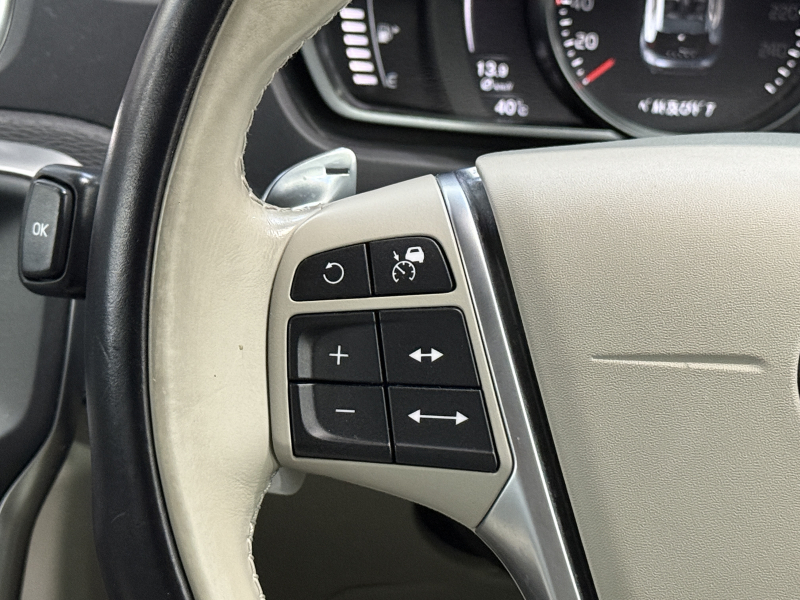 ボルボ V40 D4インスクリプション ディーゼルターボ 中古車