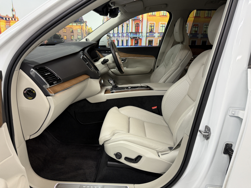 ボルボ XC90 D5 AWD インスクリプション 4WD 中古車