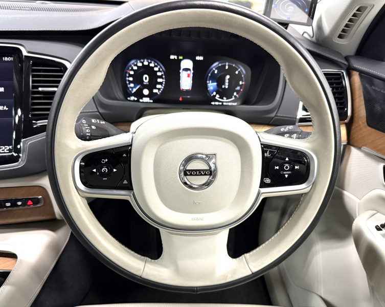 ボルボ XC90 D5 AWD インスクリプション 4WD 中古車