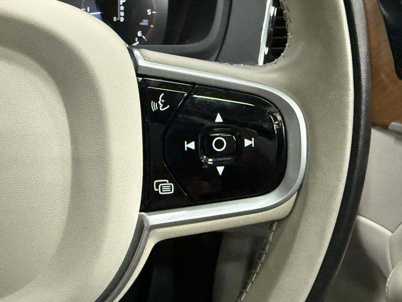 ボルボ XC90 D5 AWD インスクリプション 4WD 中古車