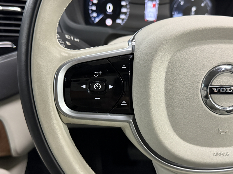 ボルボ XC90 D5 AWD インスクリプション 4WD 中古車