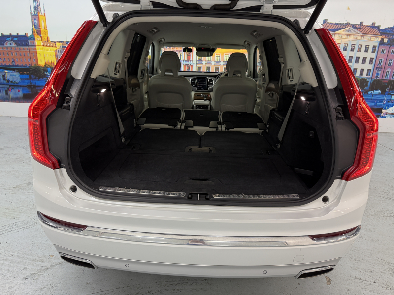 ボルボ XC90 D5 AWD インスクリプション 4WD 中古車