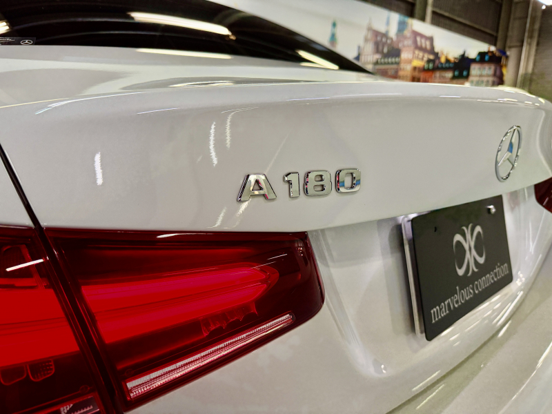 メルセデスベンツ Aクラス A180スタイル セダン  中古車