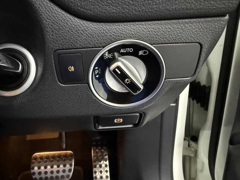 メルセデスベンツ GLA GLA250 4ﾏﾁｯｸ　4WD AMGライン/4WD/禁煙/レーダーセーフティ/シートヒーター/ドラレコ/ナビ/Bカメラ/パワーシート 中古車