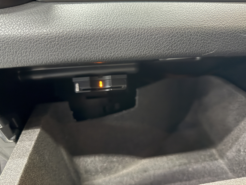 メルセデスベンツ GLA GLA250 4ﾏﾁｯｸ　4WD AMGライン/4WD/禁煙/レーダーセーフティ/シートヒーター/ドラレコ/ナビ/Bカメラ/パワーシート 中古車