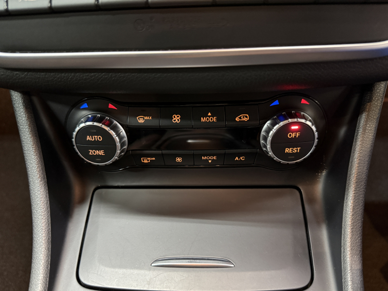 メルセデスベンツ GLA GLA250 4ﾏﾁｯｸ　4WD AMGライン/4WD/禁煙/レーダーセーフティ/シートヒーター/ドラレコ/ナビ/Bカメラ/パワーシート 中古車