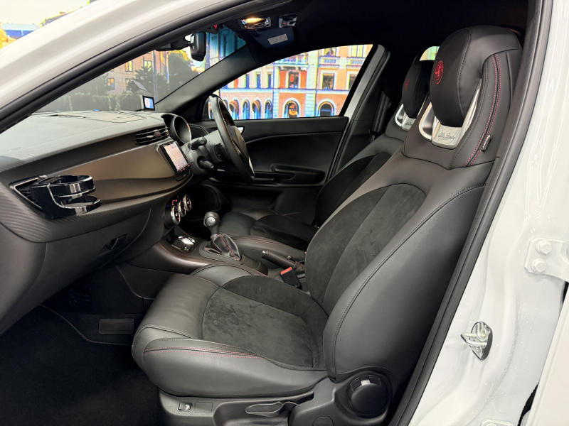 アルファロメオ ジュリエッタ ｳﾞｪﾛｰﾁｪ 中古車