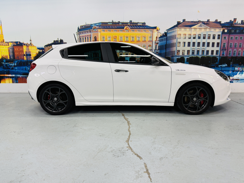 アルファロメオ ジュリエッタ ｳﾞｪﾛｰﾁｪ 中古車