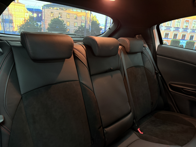 アルファロメオ ジュリエッタ ｳﾞｪﾛｰﾁｪ 中古車